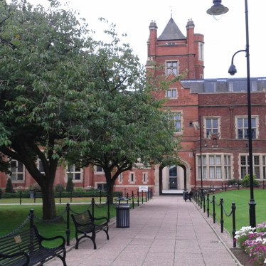 Queens Belfast1